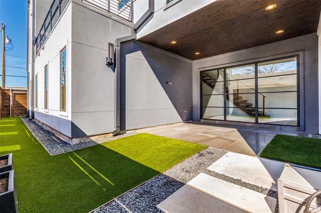Foto del edificio - 3523 N Versailles Ave