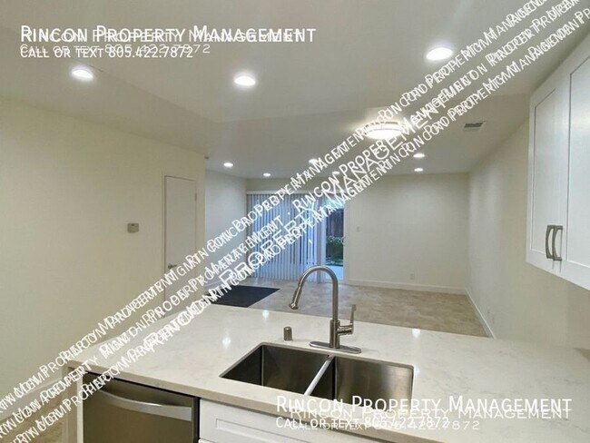 Foto del edificio - *Ventura Keys Duplex* 3 Bedrooms/2.5 Baths