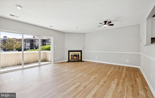Building Photo - 13123 Wonderland Way