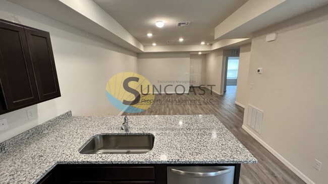 Foto del edificio - Available Now! BRAND NEW 2BR/2BA Duplex Un...