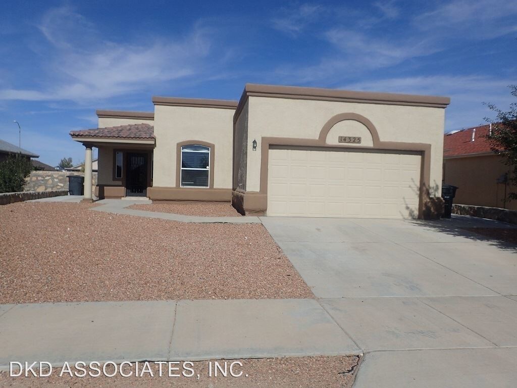 Primary Photo - 14325 Desert Cactus Dr