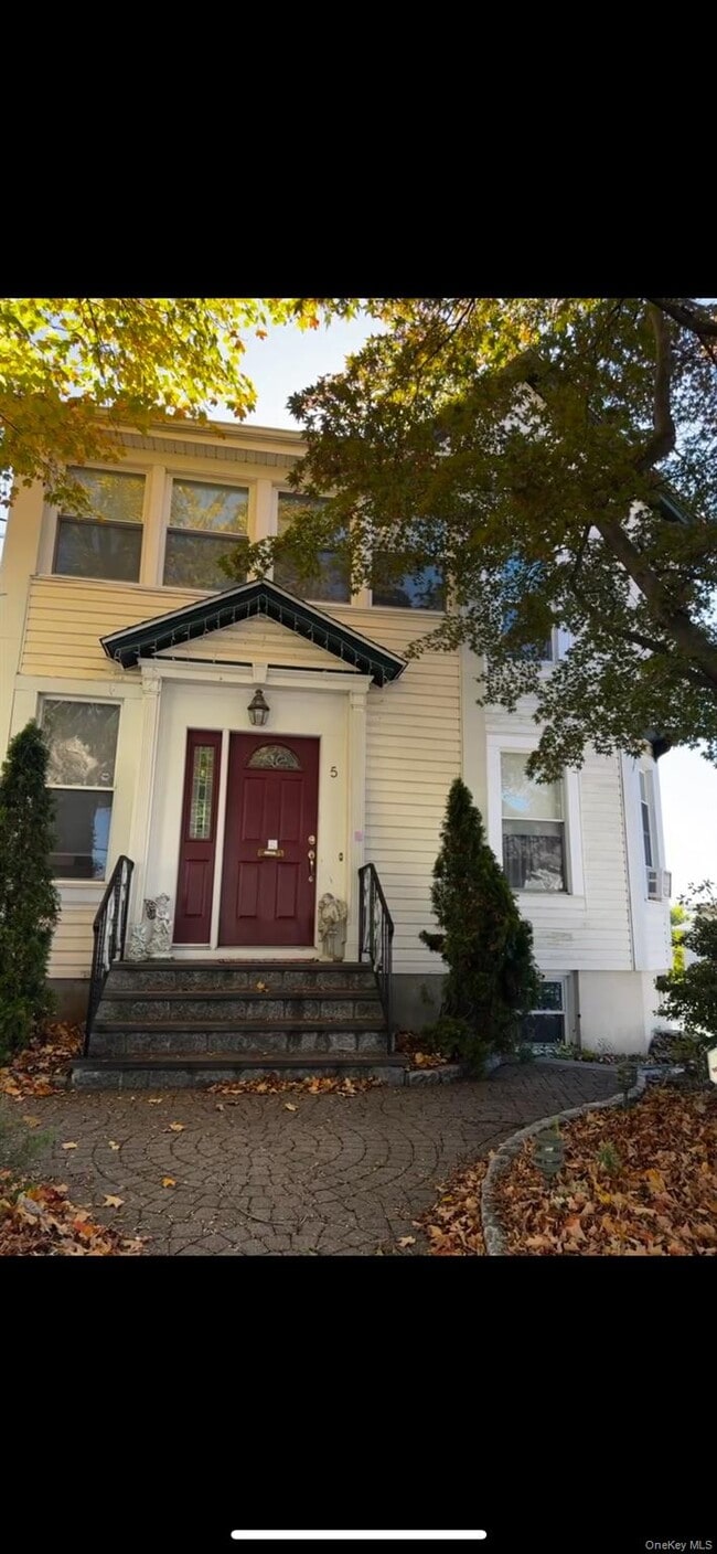 Building Photo - 5 Todd Pl