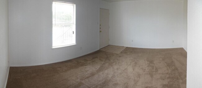Building Photo - 1902 Windward Dr