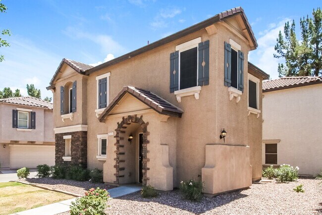 Foto del edificio - 2121 E Huntington Dr