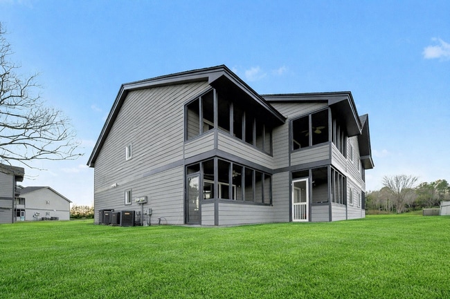 Building Photo - 1404 Tailrace Dr