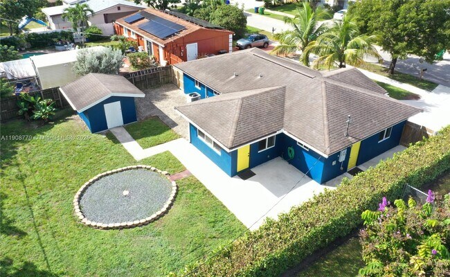 Foto del edificio - 2300 SW 42nd Terrace