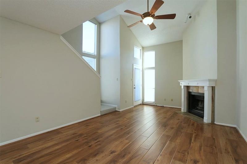 10855 Meadowglen Ln Unit 732, Houston, TX 77042 Condo for Rent in