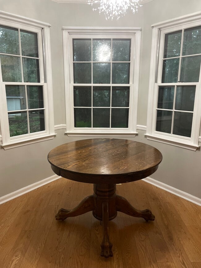 Building Photo - 777 Seina Vista Dr