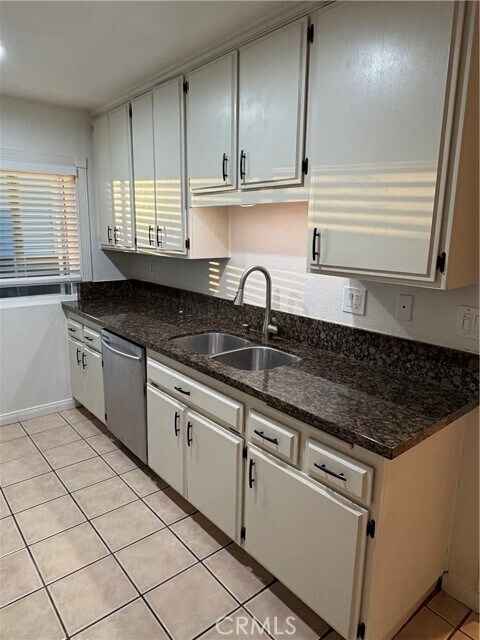 Building Photo - 1250 S Brookhurst St