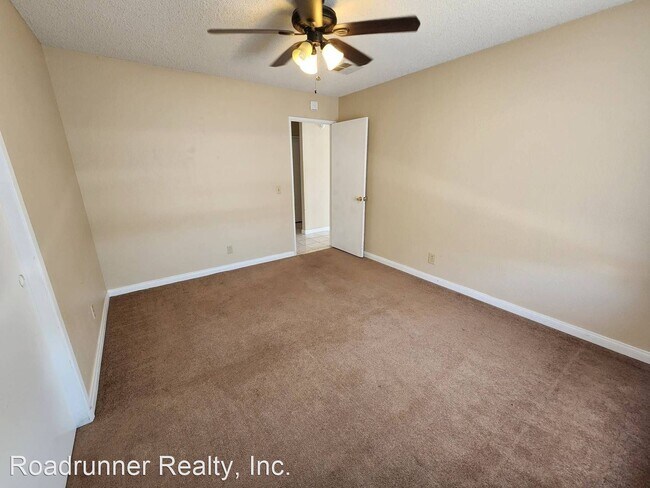 Building Photo - 2 br, 2 bath House - 7422 Kellogg Ave