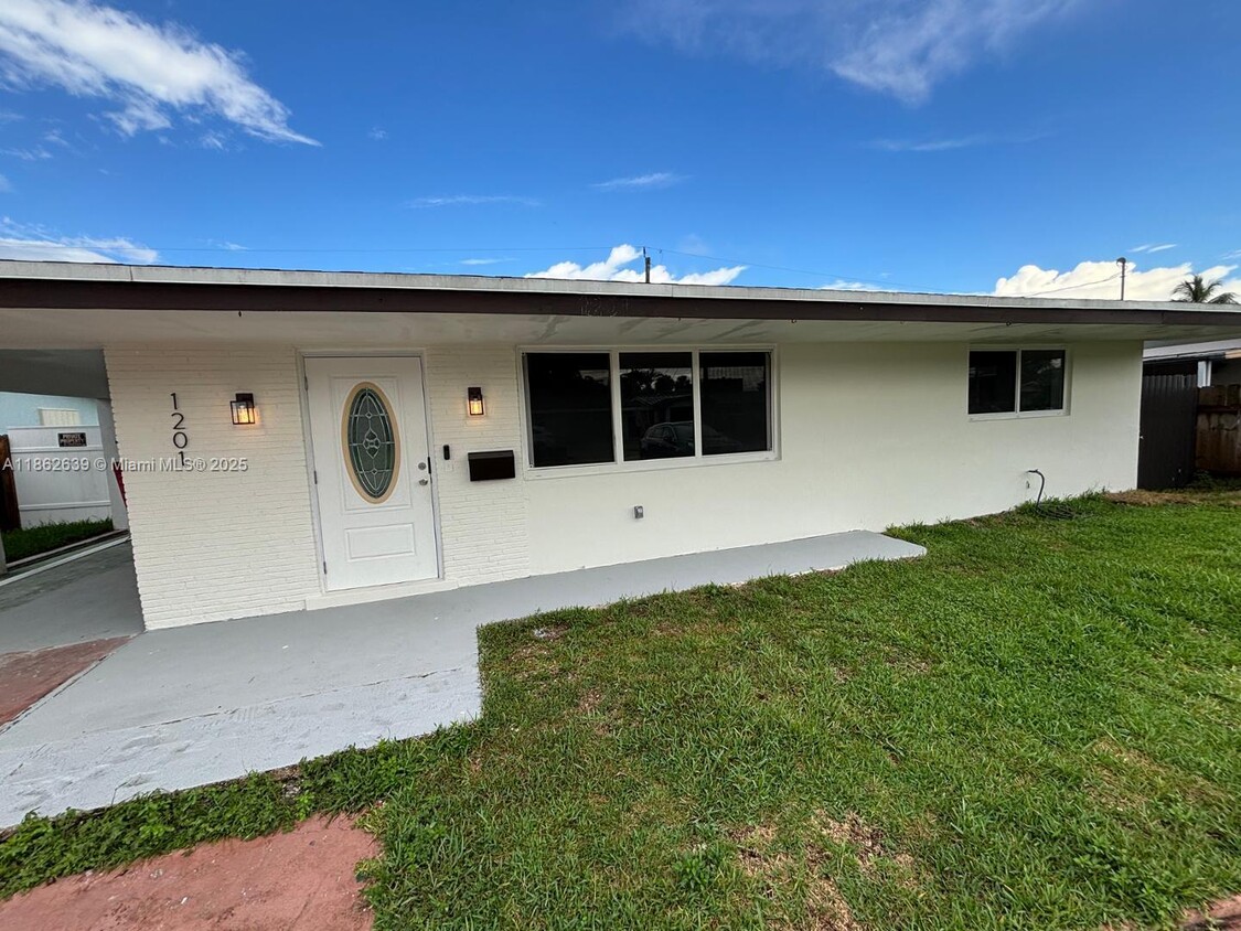 Foto principal - 1201 NW 79th Terrace