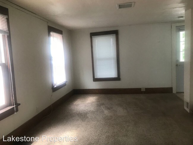 Building Photo - 5 br, 2 bath House - 119 N Bedford St