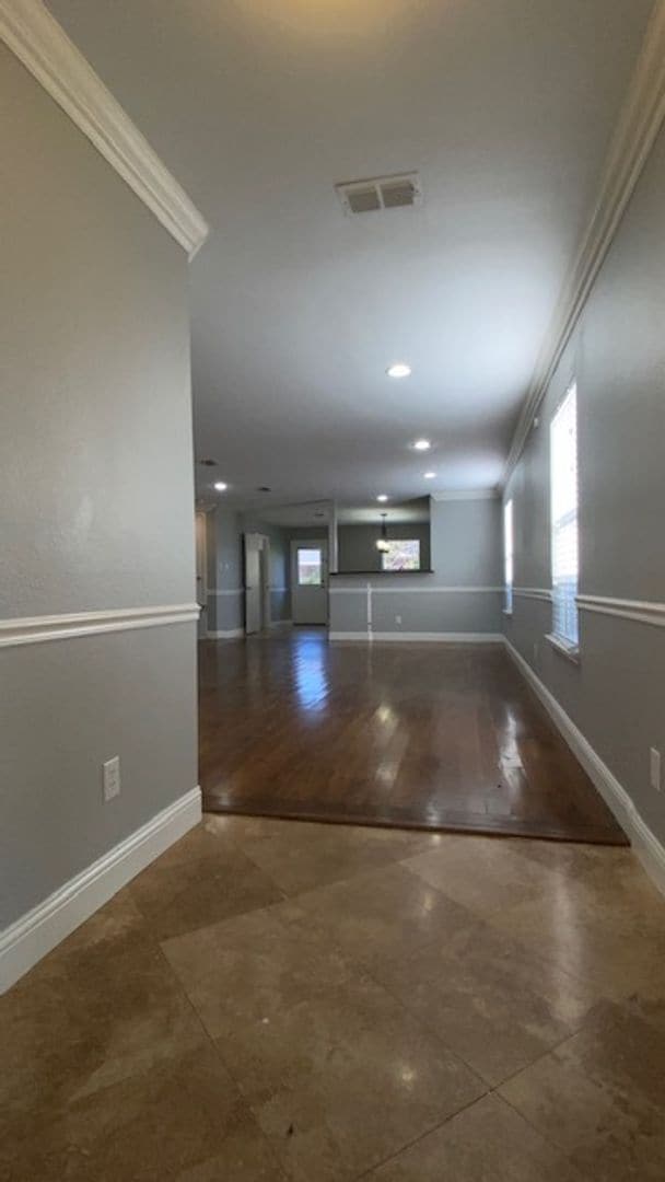 Building Photo - PROPERTY WON'T LAST LONG!!  CALL US TODAY!!