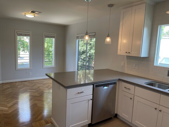 Kitchen - 8574 Rugby Dr