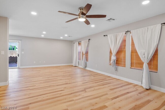Building Photo - 11073 Parete Ct