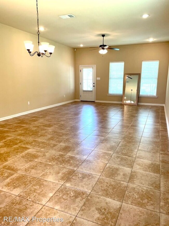 Building Photo - 4 br, 2 bath House - 17076 Enterprise