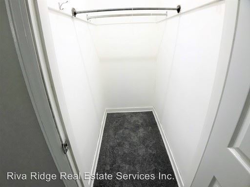 Building Photo - 422 Mill St