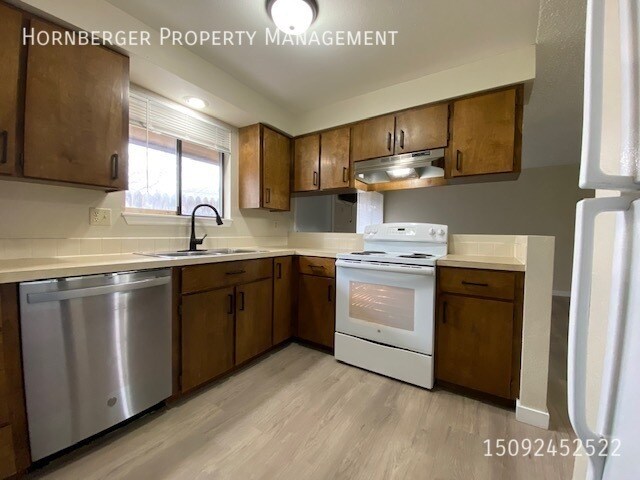 Foto del edificio - 424 W Shannon Ave