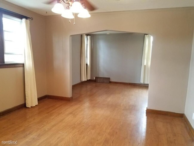 Foto del edificio - 2322 N 67th St