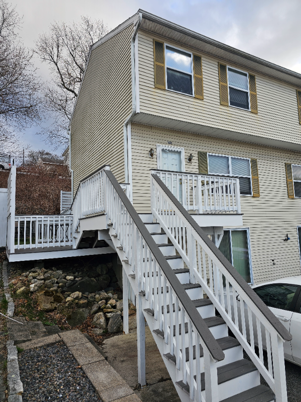 Primary Photo - 130 Norfolk St