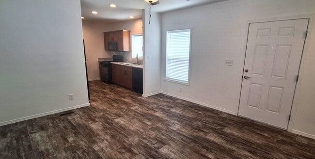 Foto del edificio - 4487 E Lake Mead Blvd