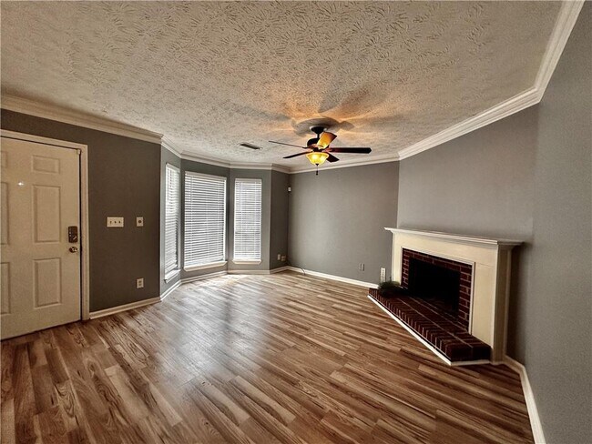 Foto del edificio - 1028 Huntington Pl SE