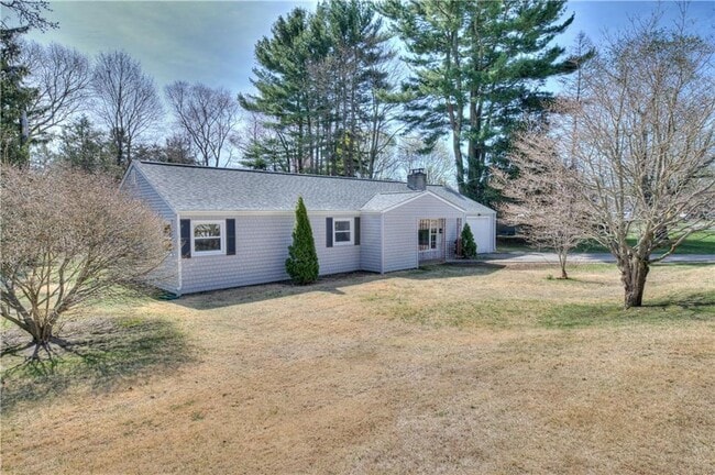 Foto del edificio - 140 Phillips Rd