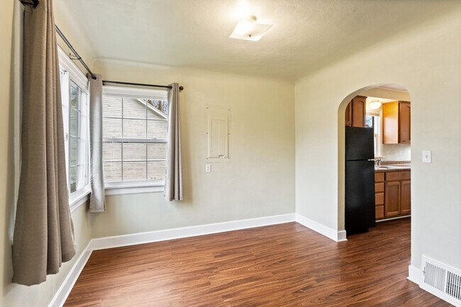 Foto del edificio - 3214 E 5th Ave