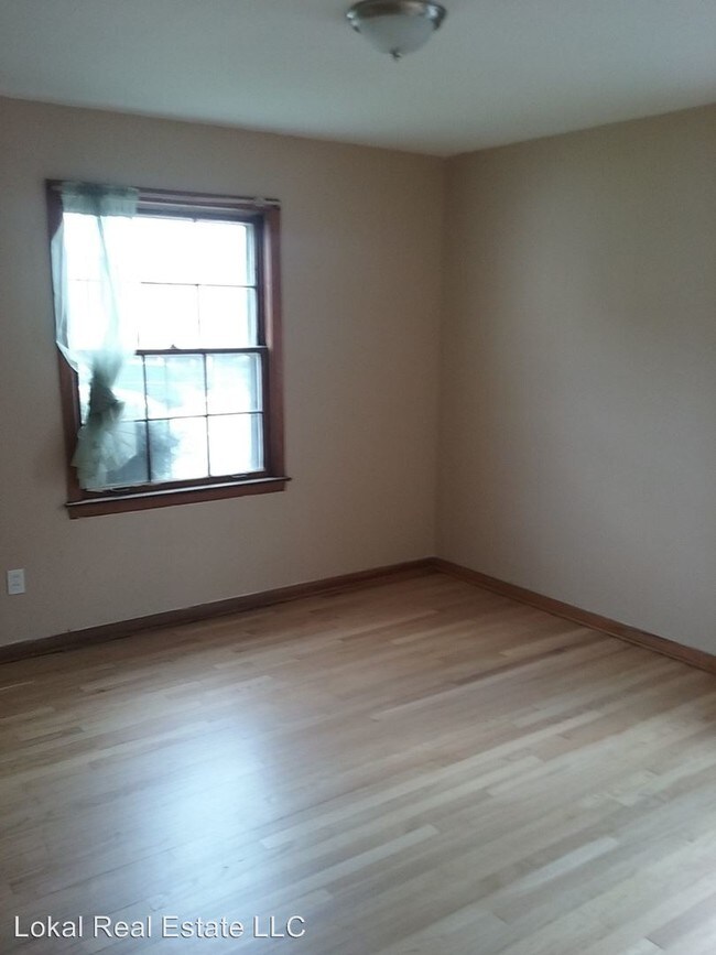 Foto del edificio - 9157 Garfield Blvd