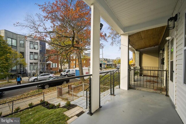 Foto del edificio - 1411 Montello Ave NE
