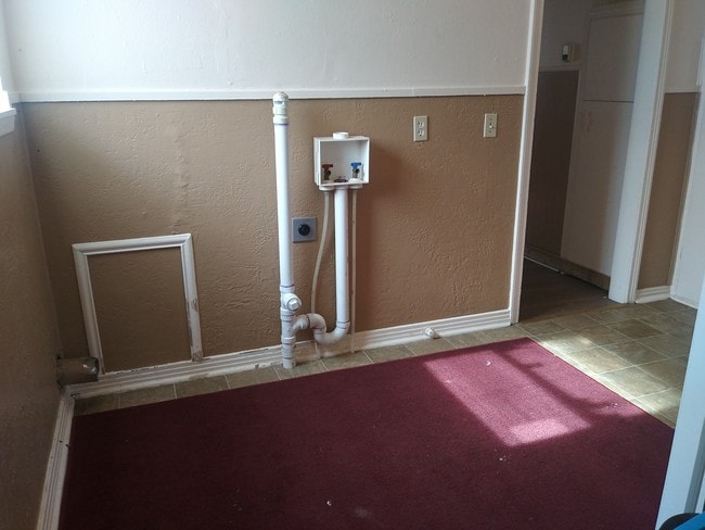 Building Photo - 81 N McMasters St