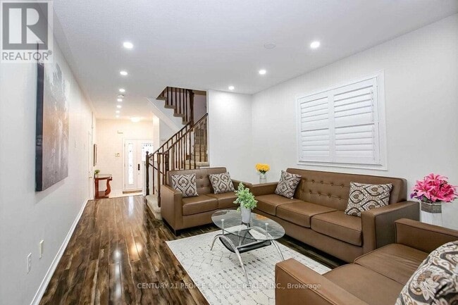 Building Photo - 25 Dunure Crescent