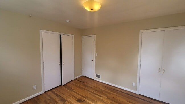 Building Photo - 3901 SE 49th Ave