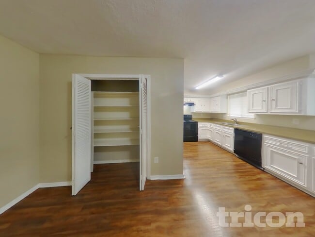 Building Photo - 5722 Yorkgate Dr