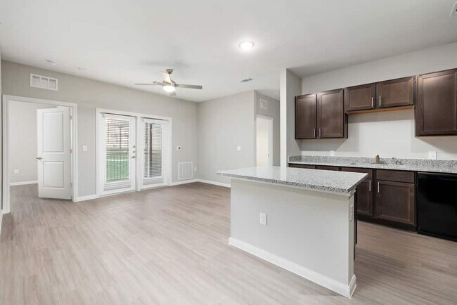 Foto del edificio - Oak Creek