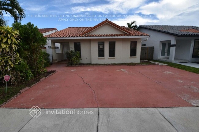 Building Photo - 10215 NW 126th St