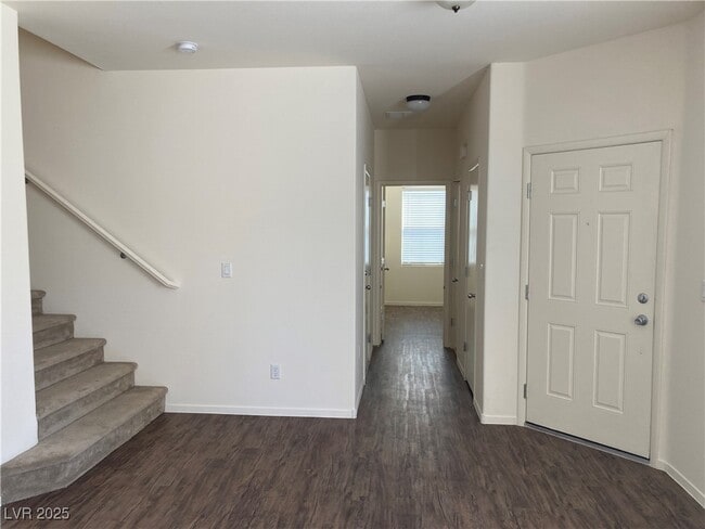Building Photo - 6237 Clapton Way