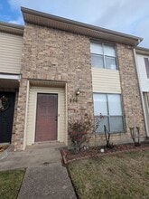 Building Photo - 956 Sunmeadow Dr