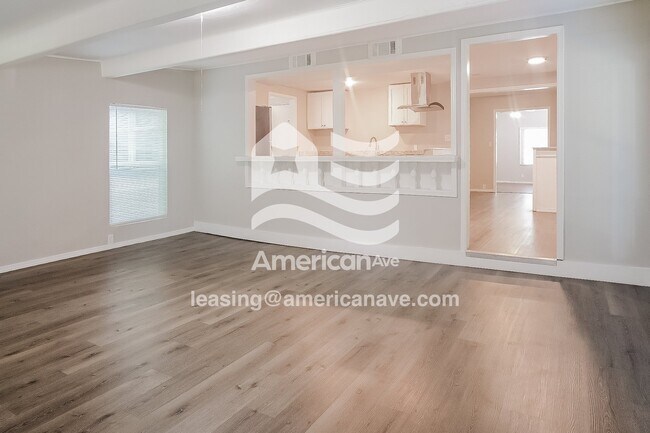 Foto del edificio - 227 S 72nd E Ave