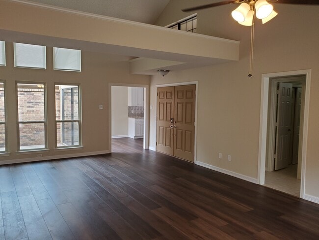 Foto del edificio - 4424 Windhaven Ln