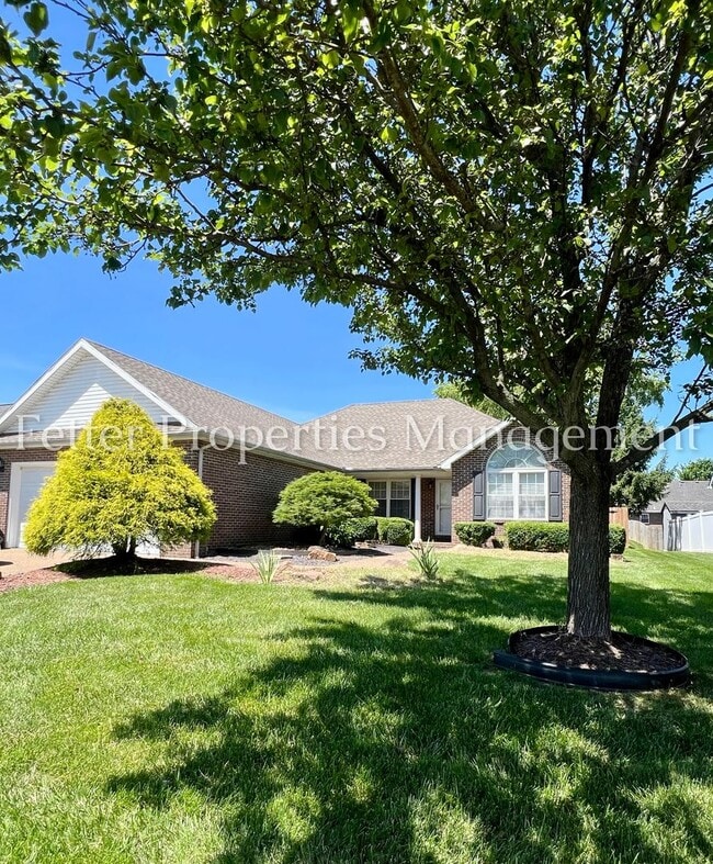 Building Photo - 4595 Miranda Dr