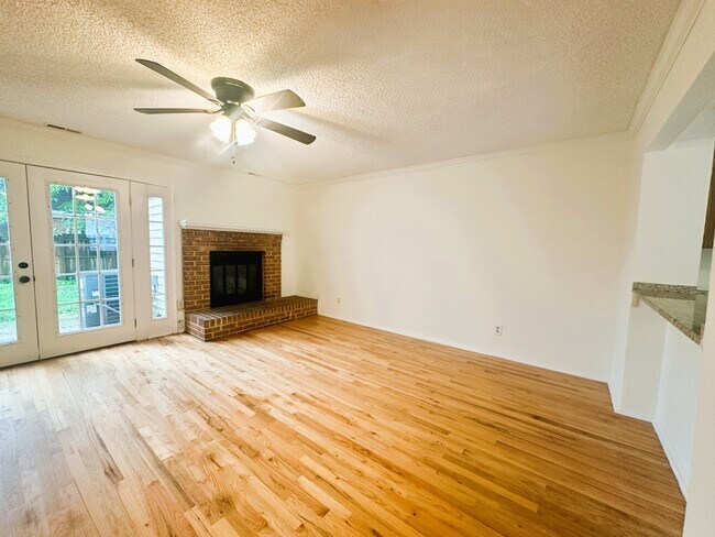 Foto del edificio - 5265 Settlers Park Dr