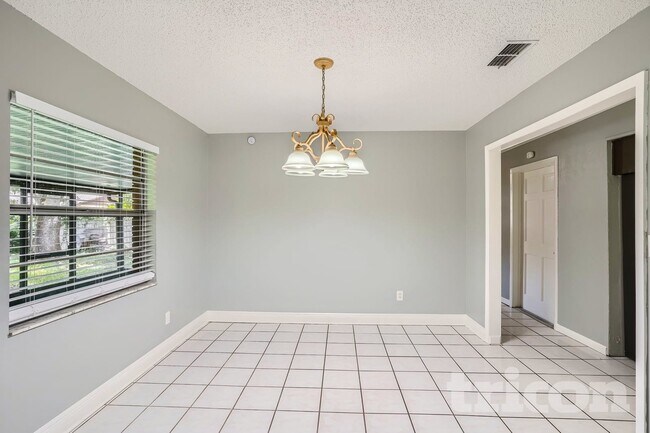 Building Photo - 1601 N Wills St