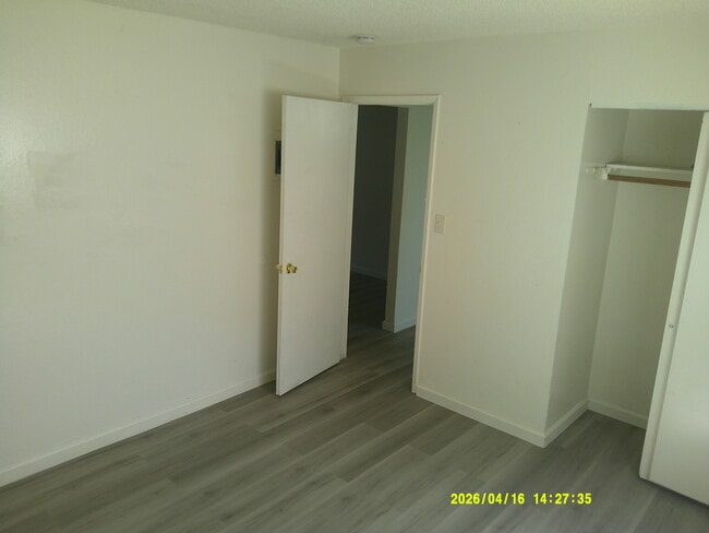 Building Photo - Driftwood Apartments