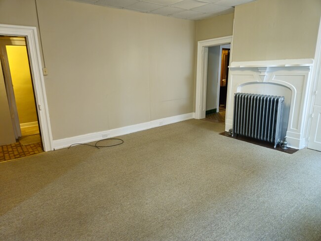 Large Newly Carpeted Bedroom - 140 Church St