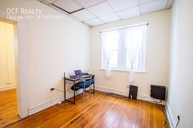 Foto del edificio - One Bed University City Apartment