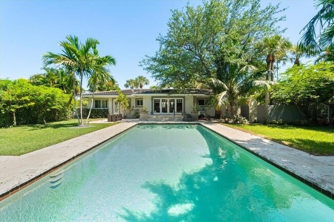 Building Photo - 1635 Seabreeze Blvd