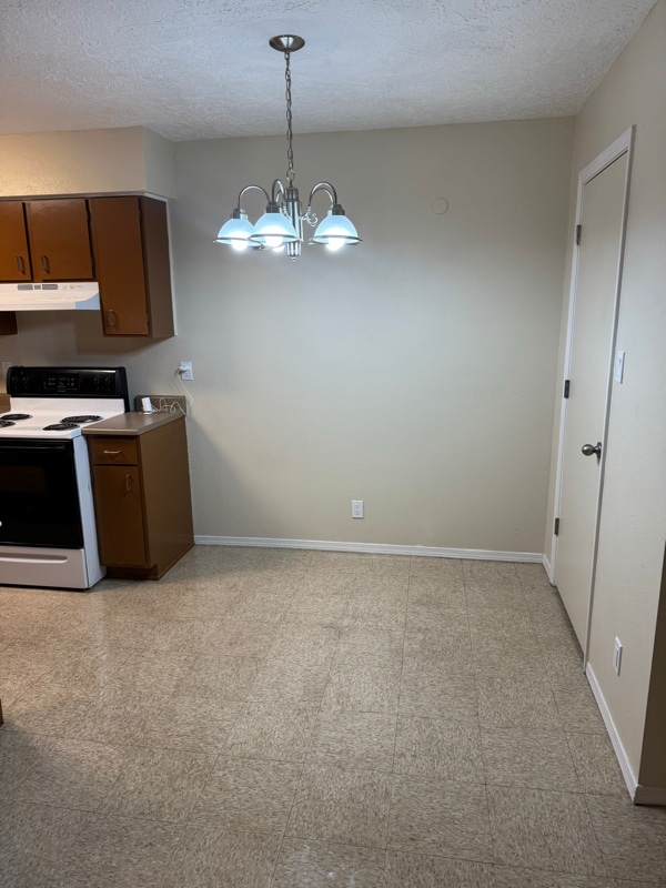 Building Photo - 1326 San Pedro Dr SE