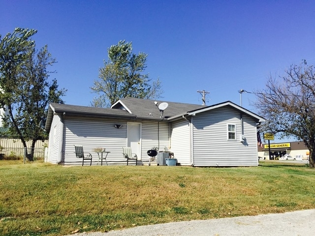 Building Photo - 208-212 E Highway 215