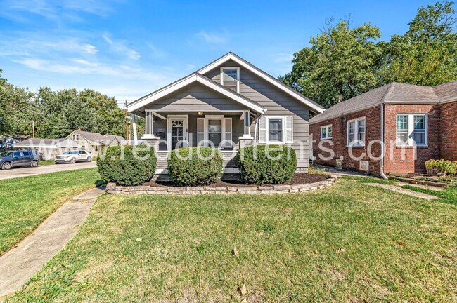 Photo - Conveniently Located 3-Bedroom Bungalow with Smart Upgrades! Accepting 6-Month Lease House